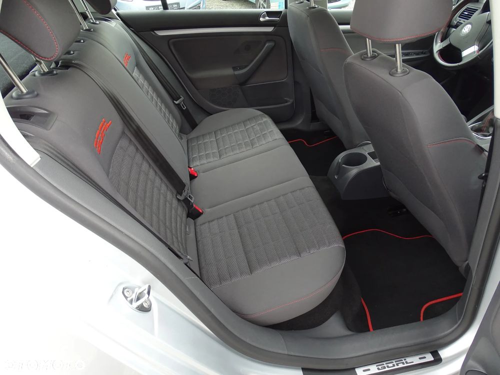 Volkswagen Golf 1.6 Goal - 21