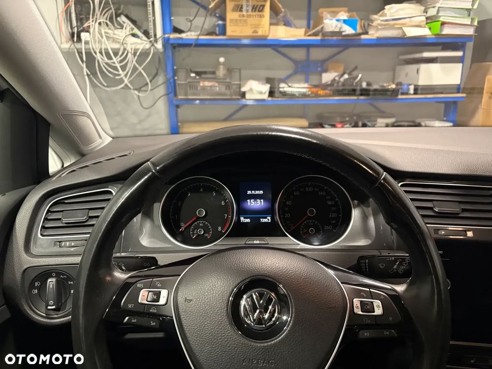 Volkswagen Golf 1.4 TSI BMT Comfortline - 11