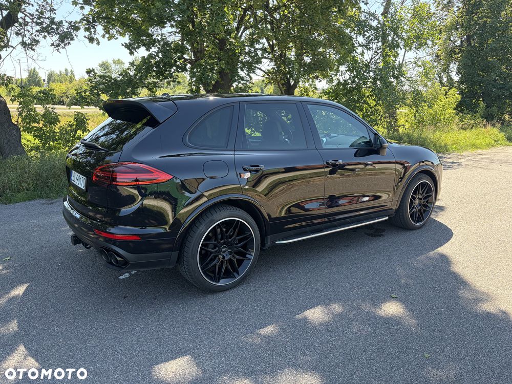 Porsche Cayenne Platinum Edition - 9