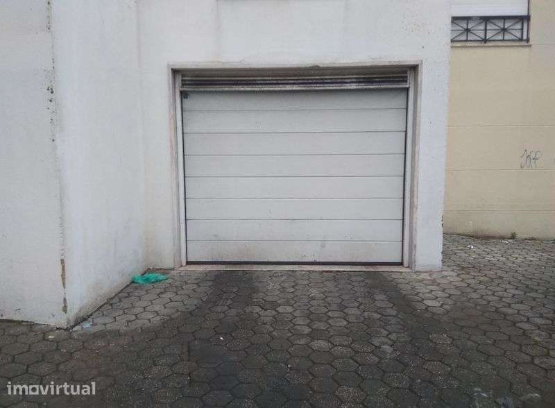Garagem Box em estacionamento privado - Grande imagem: 4/4