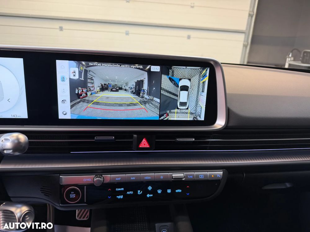 Hyundai IONIQ - 21