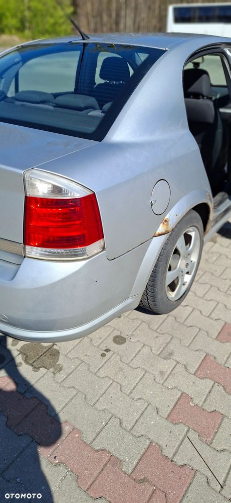 Opel Vectra 1.6 Essentia - 17