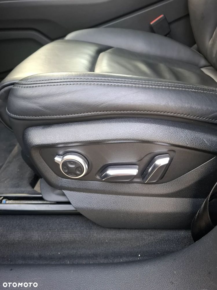 Audi Q7 50 TDI quattro tiptronic S line - 29