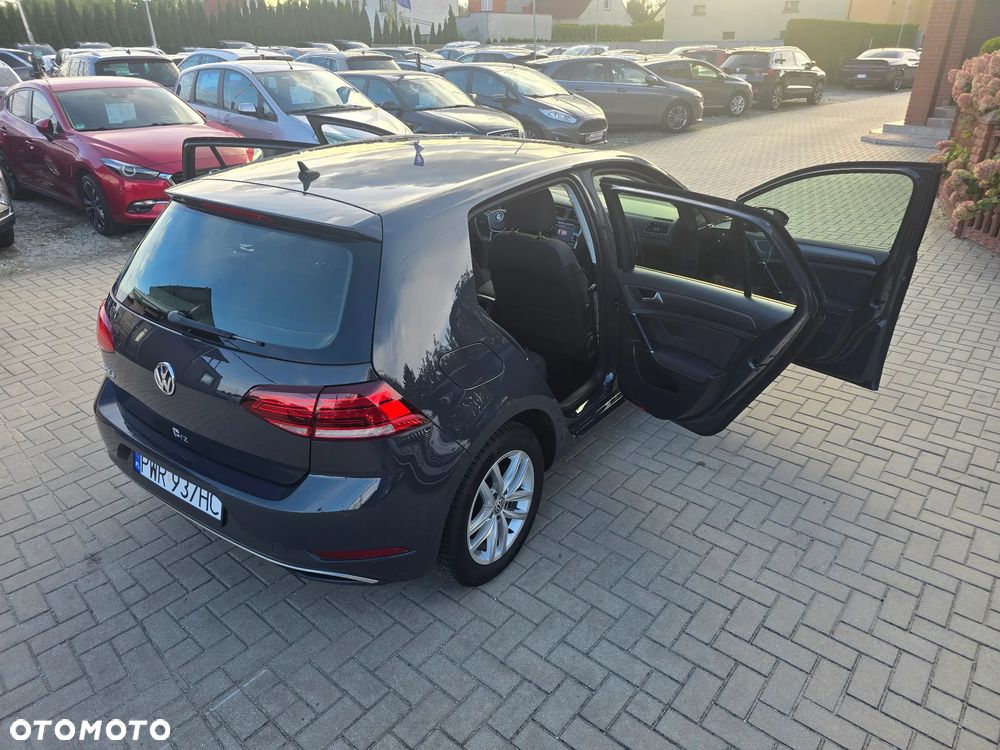 Volkswagen Golf - 36