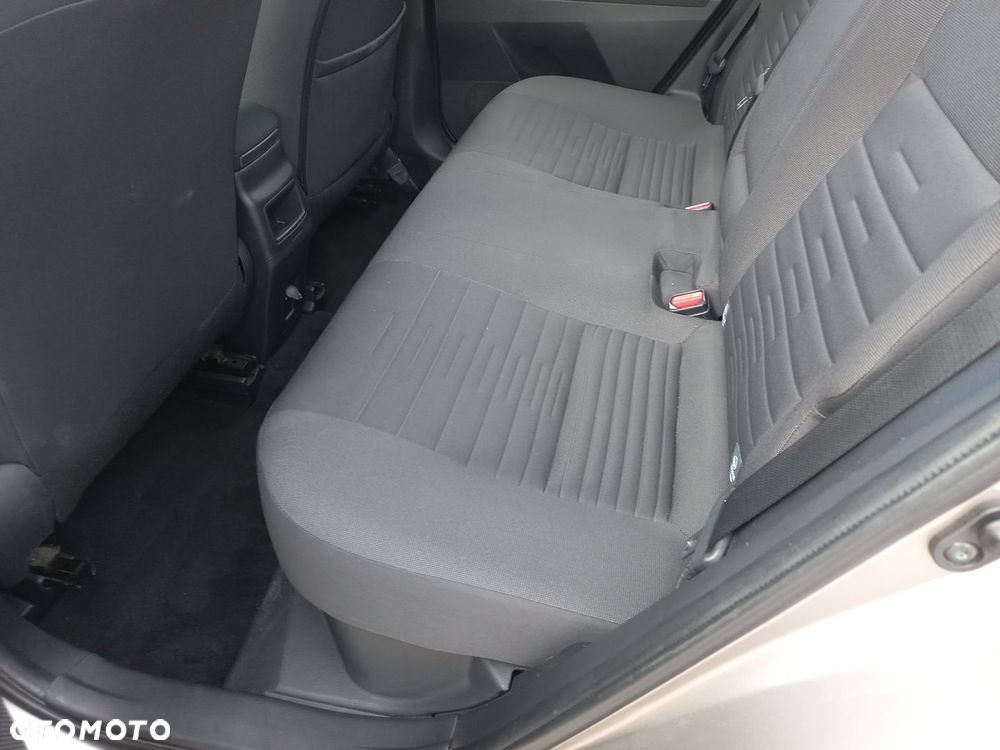 Toyota Auris - 7