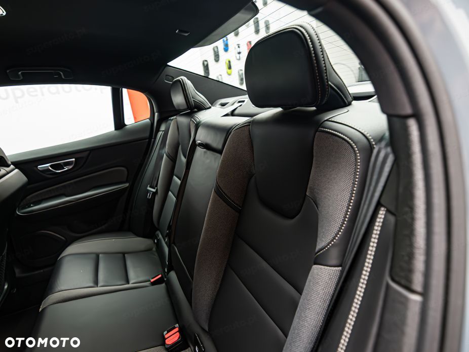Volvo S60 - 23
