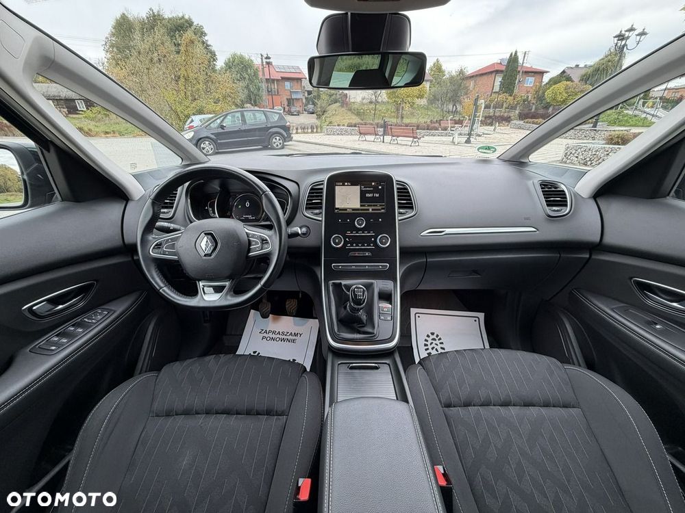 Renault Grand Scenic - 13