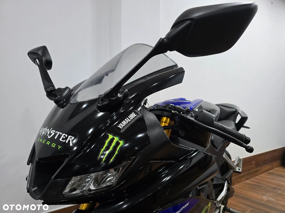 Yamaha YZF - 4
