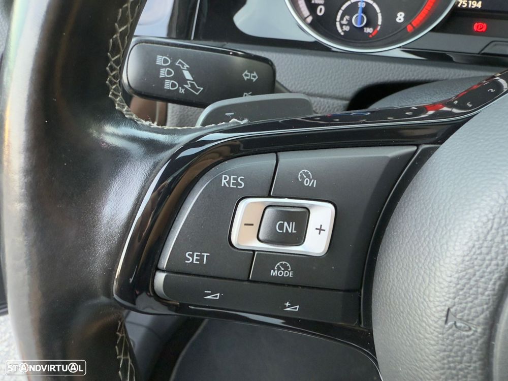 VW Golf R 4Motion BlueMotion DSG - 14