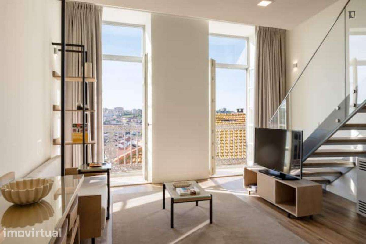 Apartamento com 1 quartos - localizado em Santa Marinha Porto - Grande imagem: 5/11