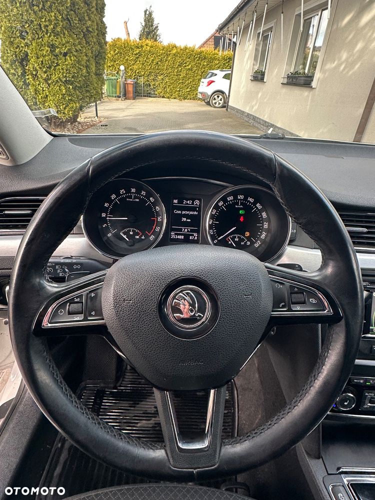 Skoda Superb 2.0 TDI 4x4 Elegance DSG - 18