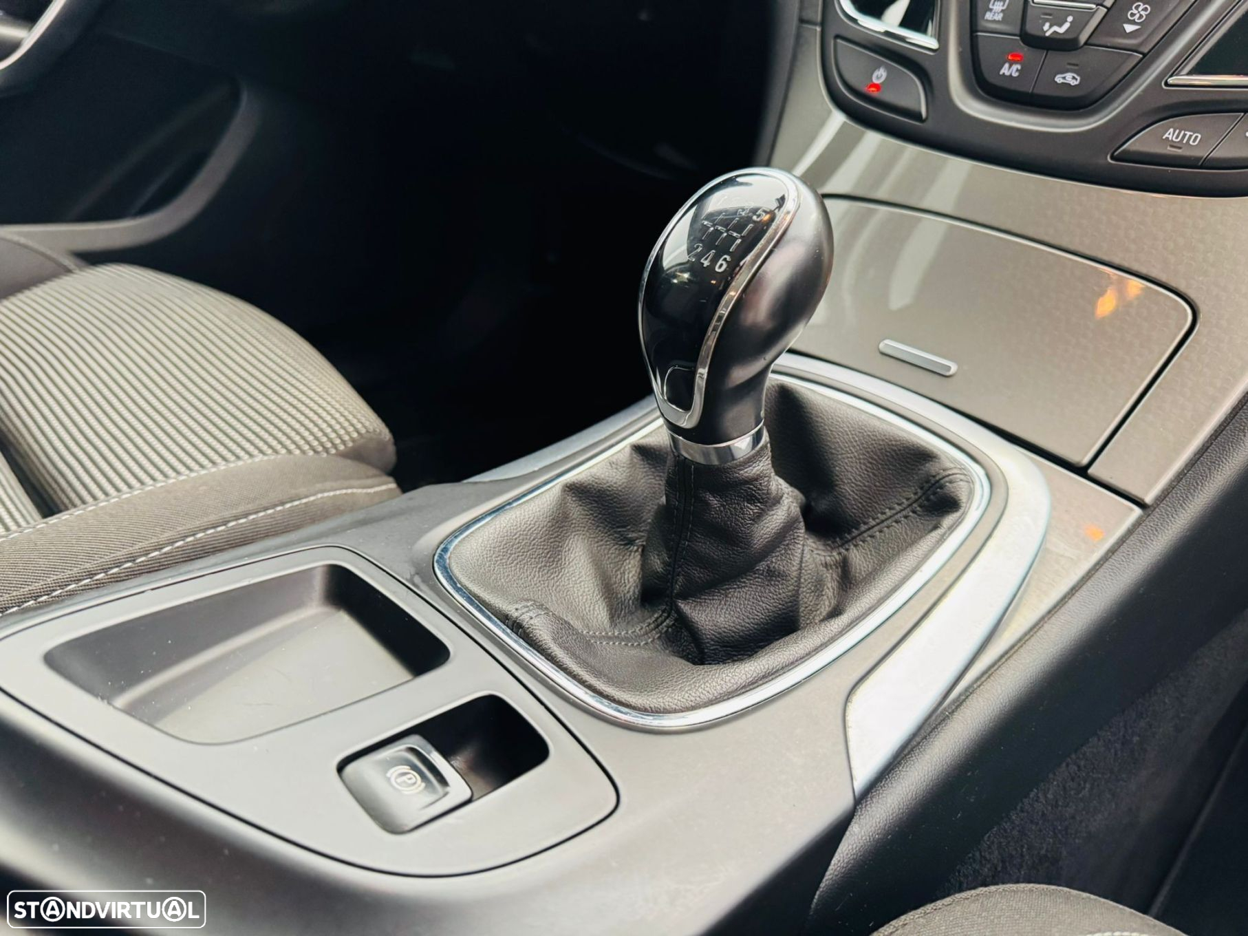 Opel Insignia Sports Tourer 2.0 CDTi Executive S/S - 13