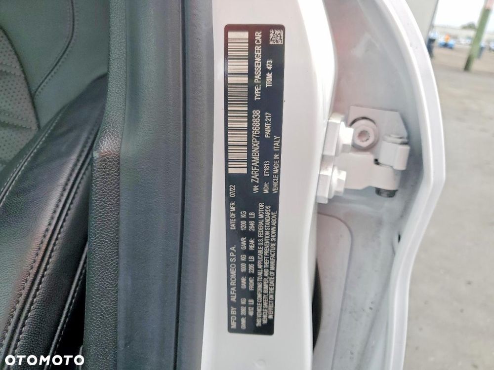 Alfa Romeo Giulia 2.0 Turbo Veloce TI Q4 - 14