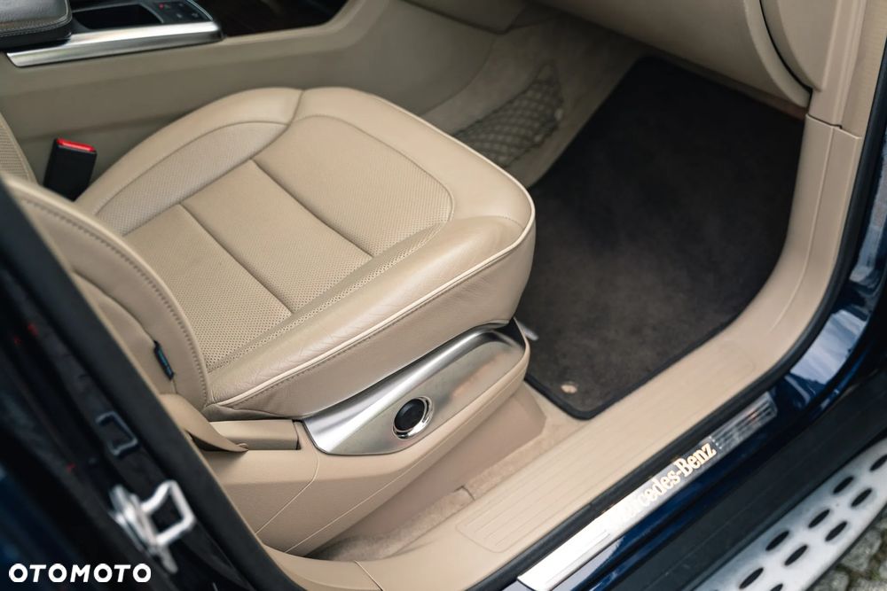 Mercedes-Benz GL 350 BlueTec 4-Matic - 26