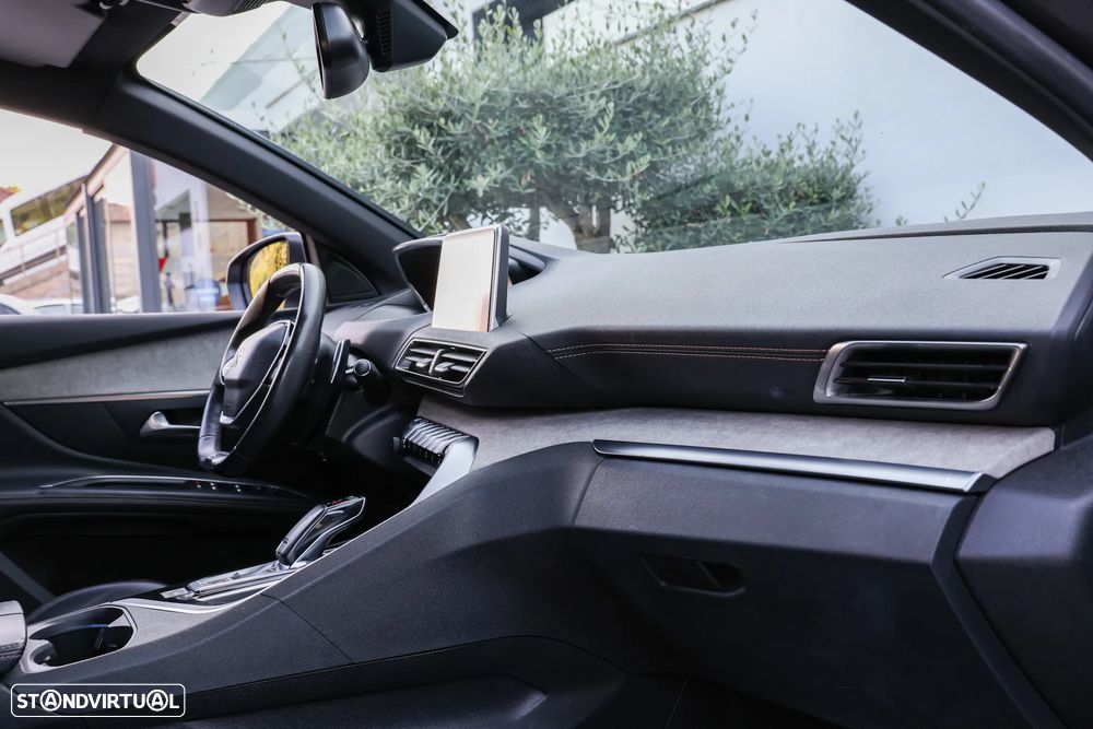 Peugeot 5008 2.0 BlueHDi GT Line EAT8 - 26