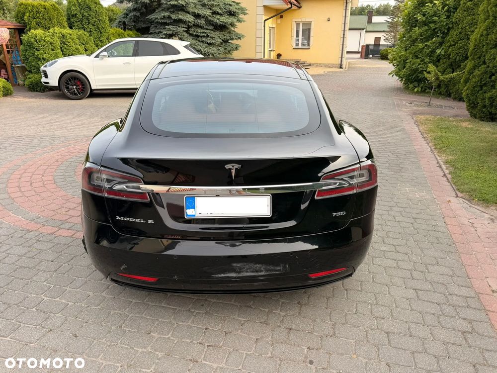Tesla Model S Long Range Plus - 15