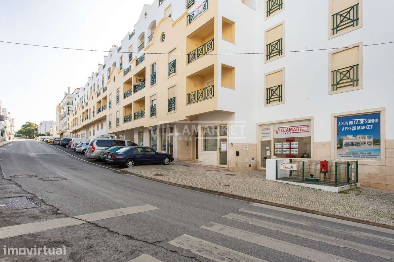 Parquemento coberto com 15 m2 situado na Rua do Mocimento das Forças A - Grande imagem: 4/6