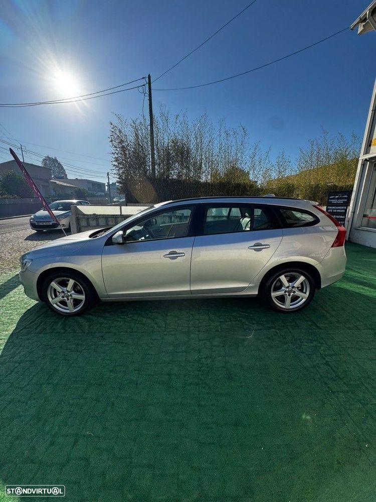 Volvo V60 1.6 D2 Drive Summum Start/Stop — fotografia 8