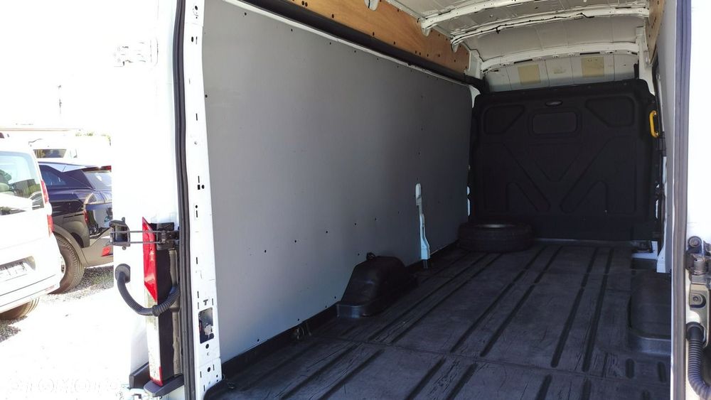 Ford Transit - 23