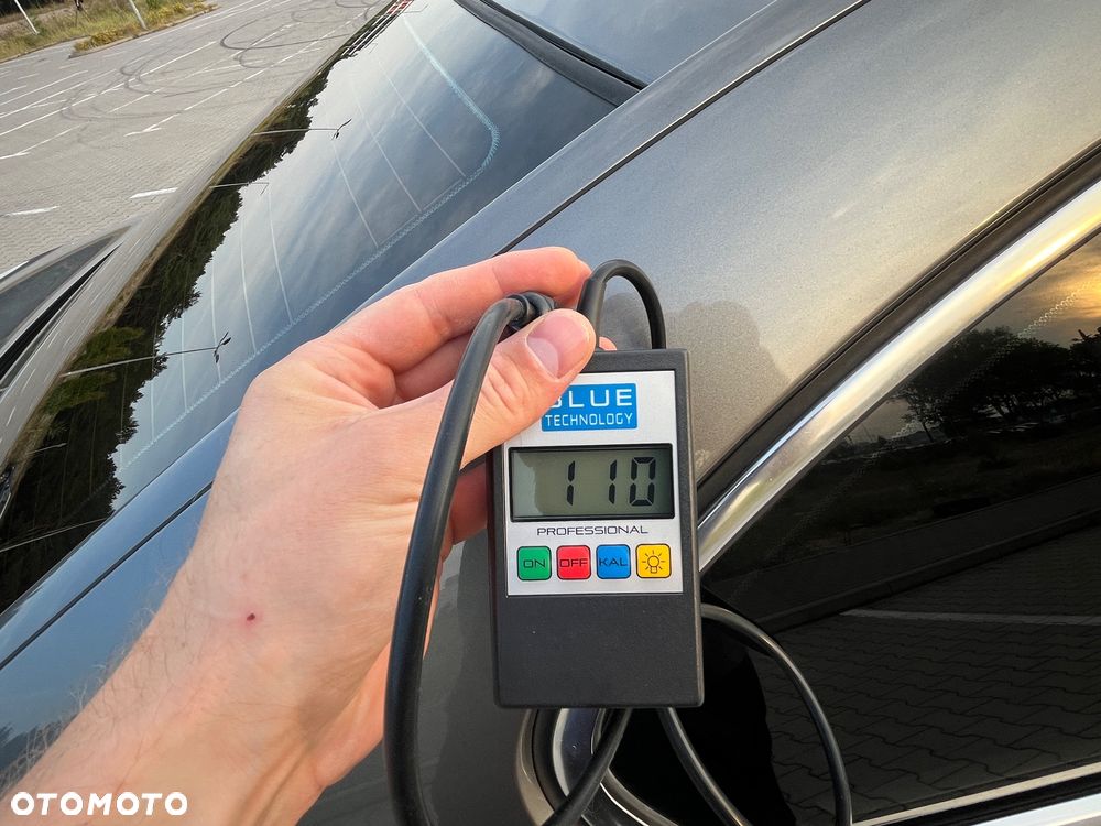 BMW Seria 7 750i - 30