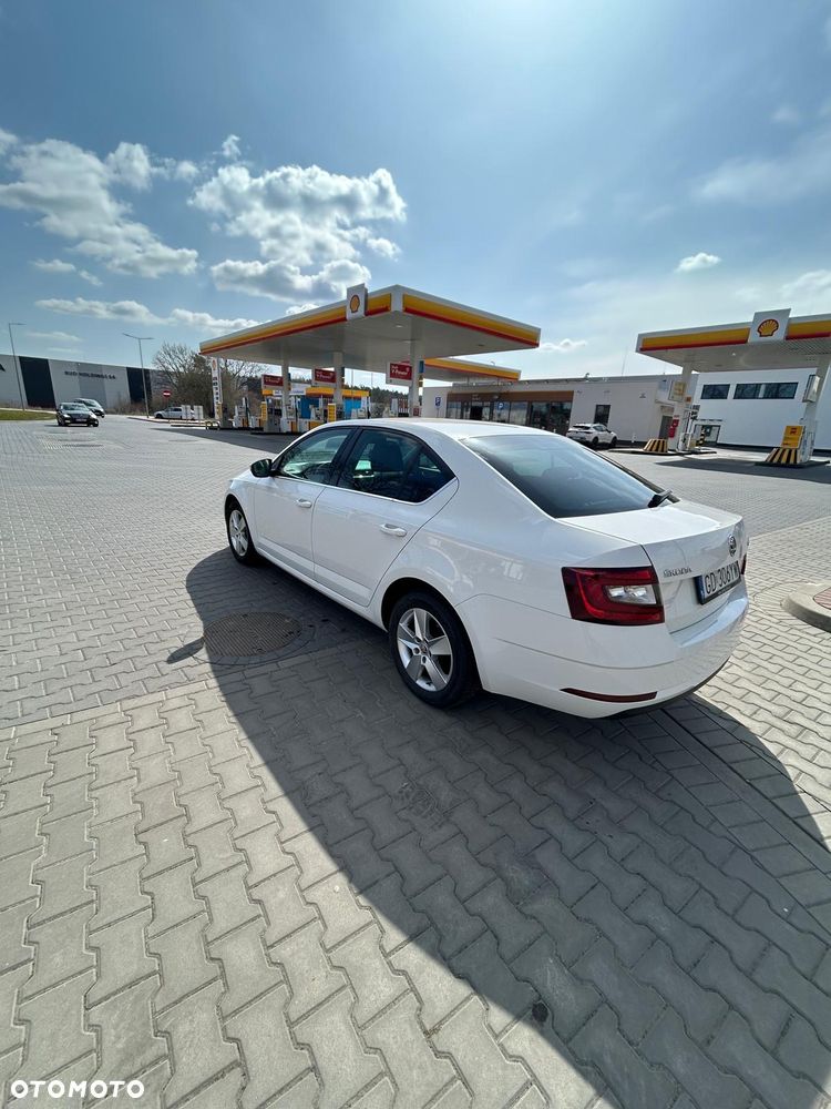 Skoda Octavia 1.6 TDI Style - 4