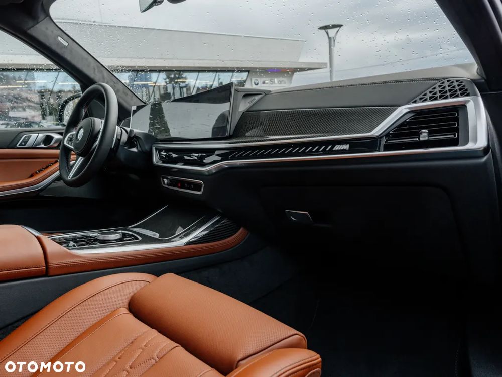 BMW X7 M60i xDrive - 8