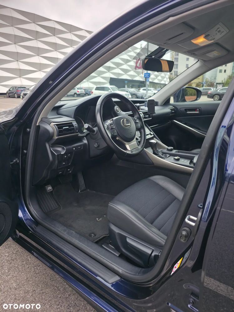 Lexus IS 200t / 300 Elegance - 10