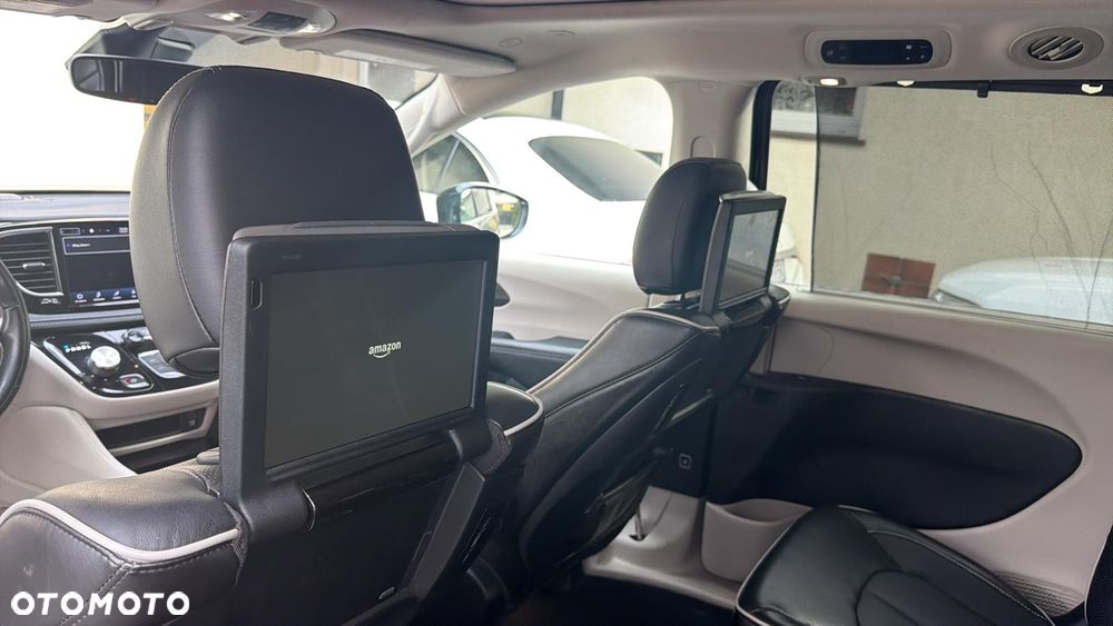 Chrysler Pacifica - 18