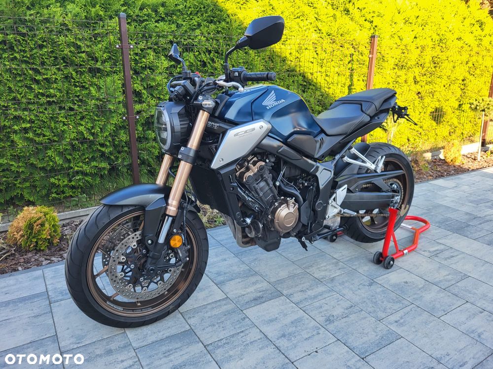 Honda CB - 10