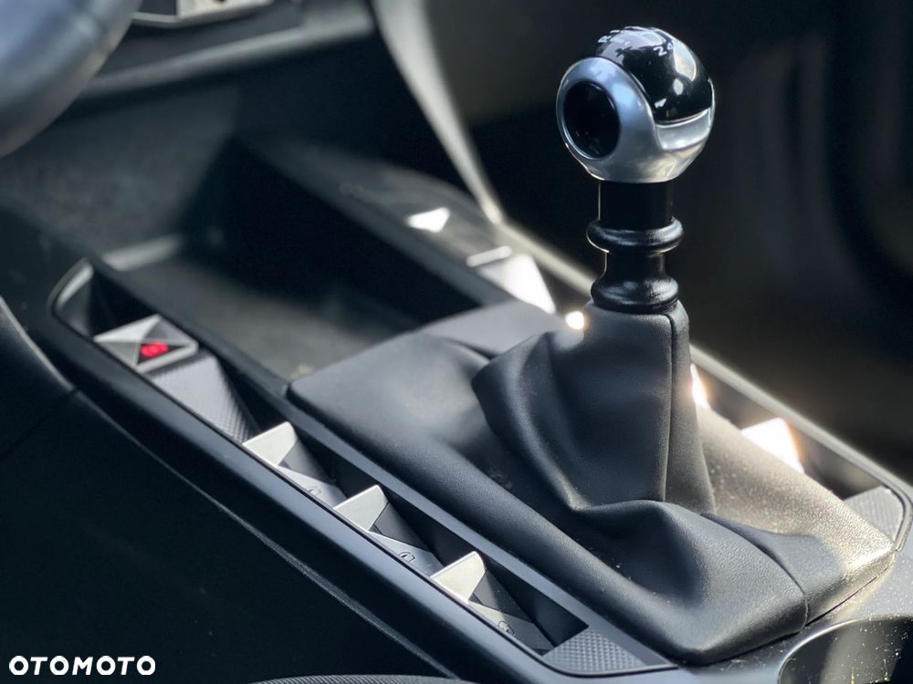 DS Automobiles DS 3 Crossback - 16