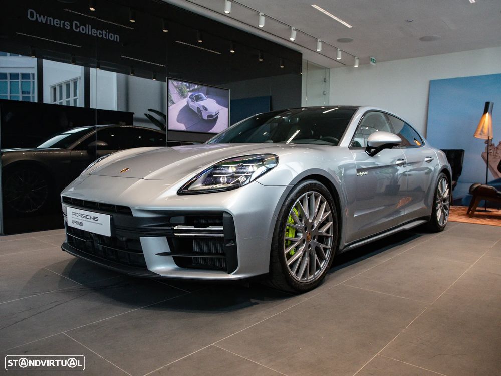Porsche Panamera 4 E-Hybrid - 3