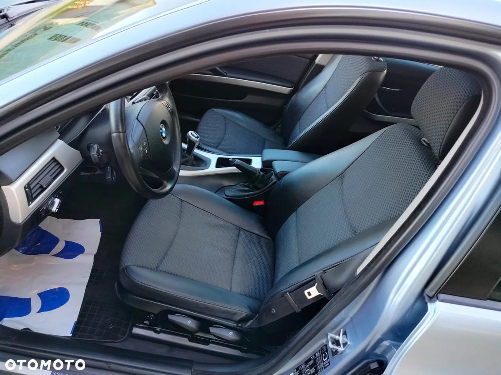 BMW Seria 3 320i Edition Lifestyle - 23
