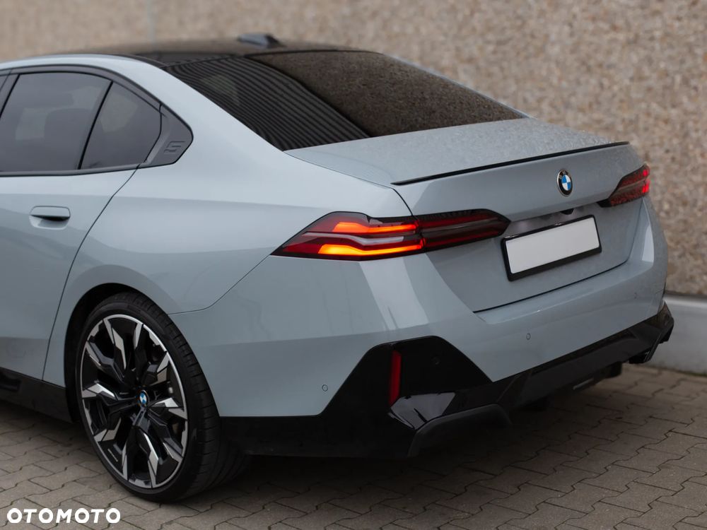 BMW Seria 5 520d xDrive mHEV M Sport - 8