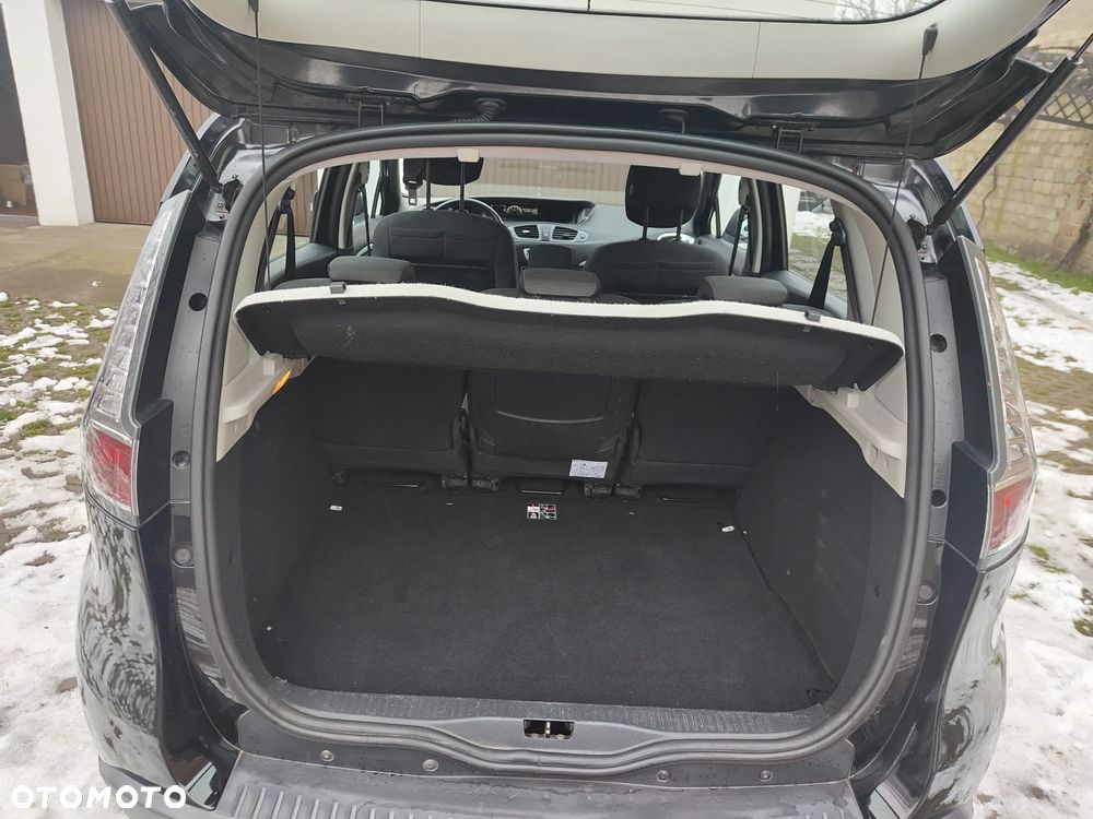 Renault Scenic dCi 110 Paris - 6