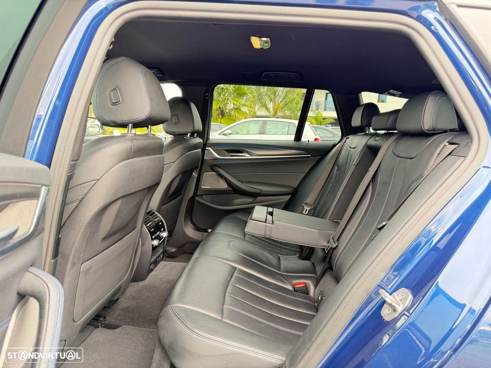 BMW 530 e Pack 50 anos M - 51