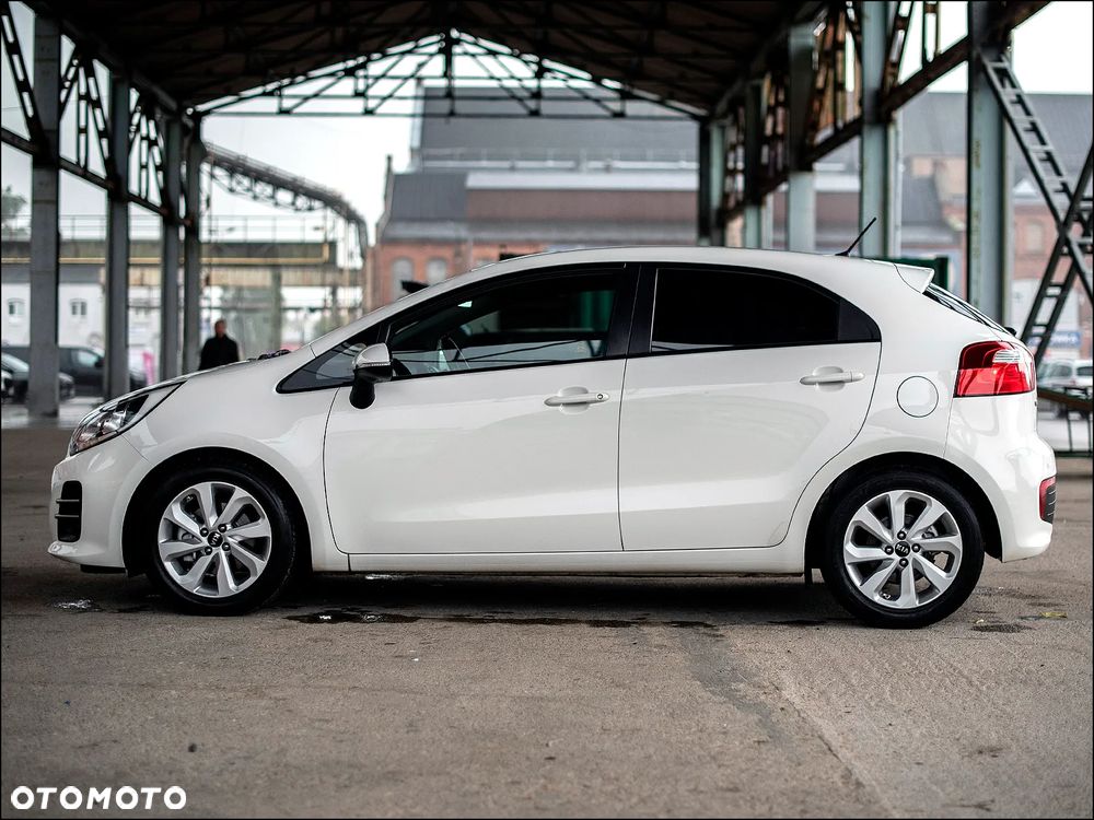 Kia Rio 1.2 Dream Team Edition - 7