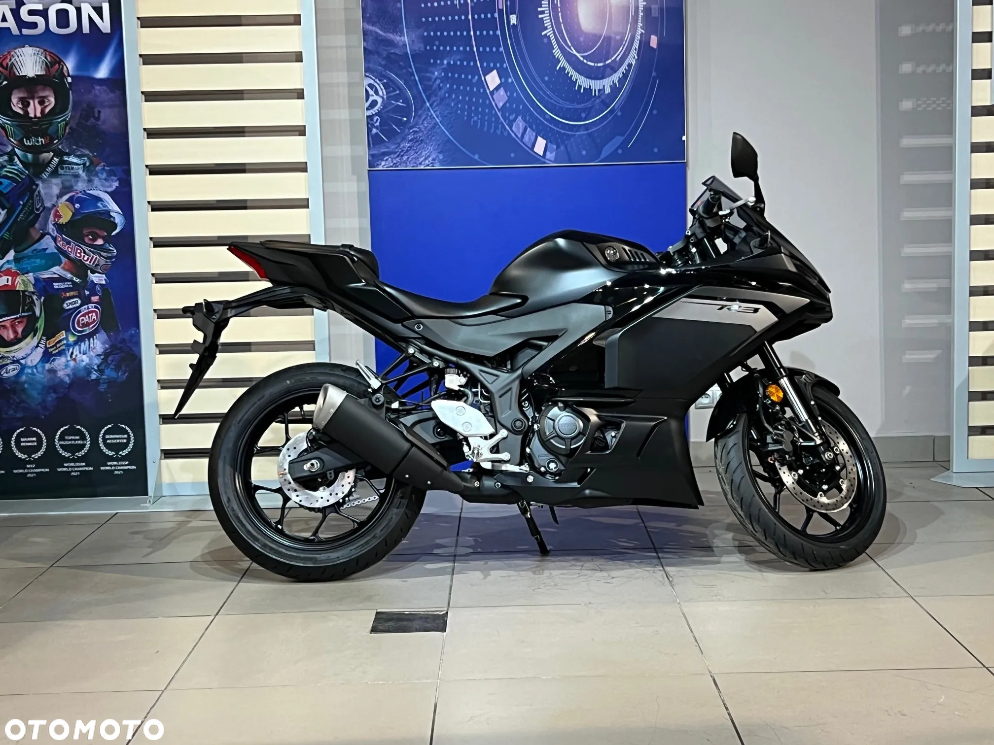 Yamaha R3 - 8