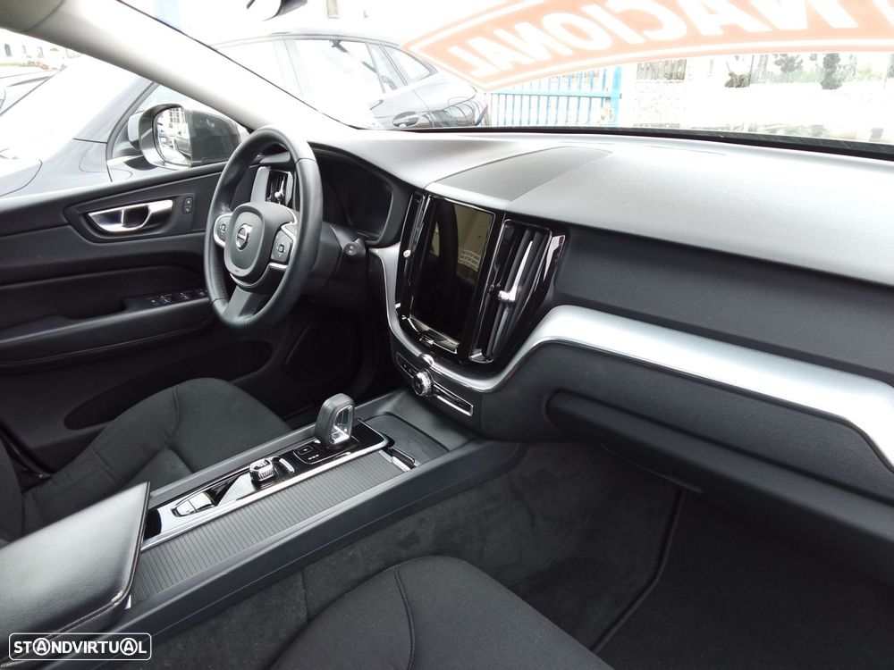 Volvo XC 60 2.0 B4 Inscription Geartronic - 29