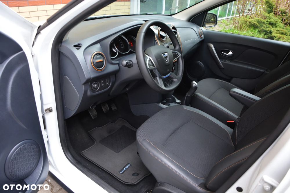 Dacia Sandero Stepway 0.9 TCe Laureate S&S - 34