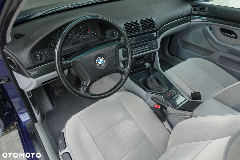 BMW Seria 5 - 16