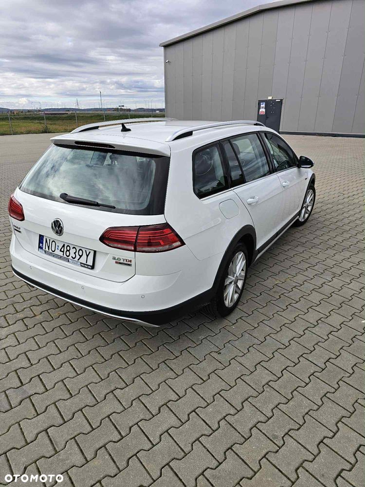 Volkswagen Golf - 2