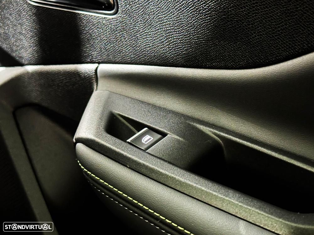 Peugeot 408 1.6 Hybrid GT e-EAT8 - 27