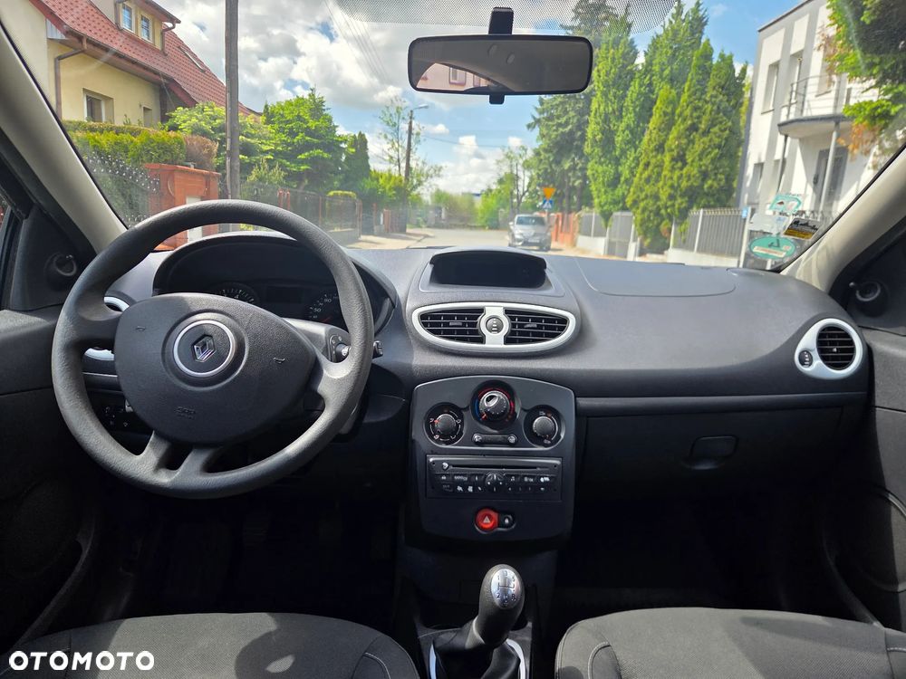 Renault Clio - 18