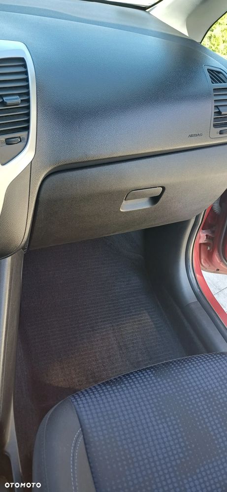 Hyundai ix20 1.6 Classic + - 18