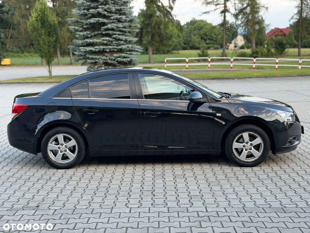 Chevrolet Cruze 1.8 LS - 6