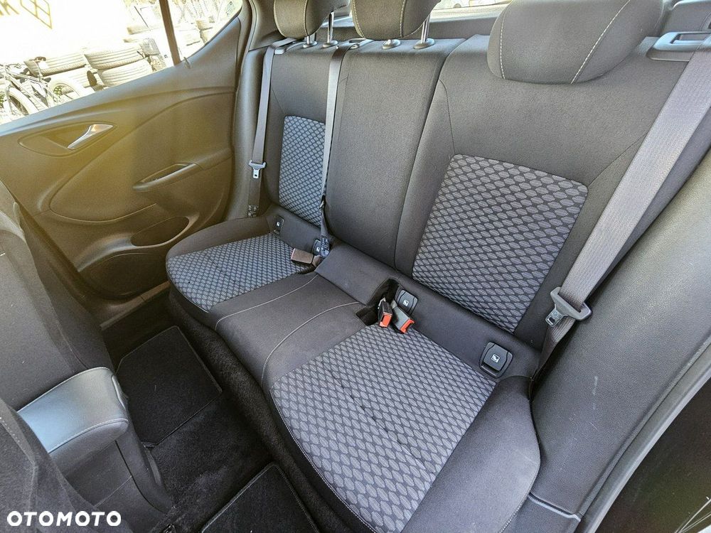 Opel Astra 1.4 T Enjoy S&S - 16