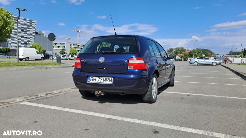 Volkswagen Golf - 3