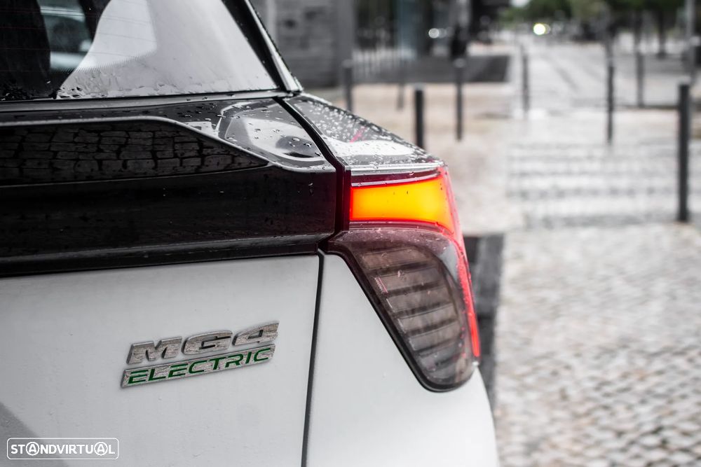 MG MG4 4 Standard - 11