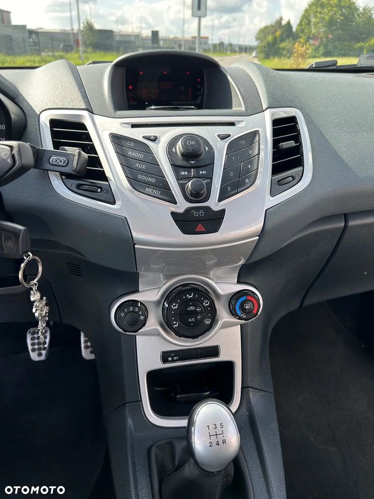 Ford Fiesta 1.6 Sport - 8