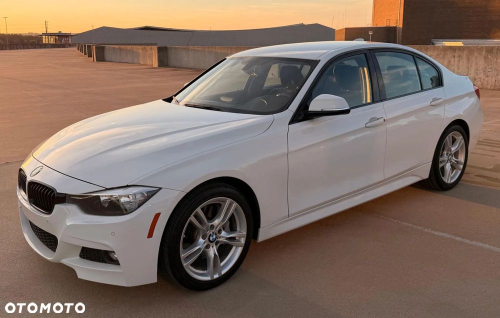 BMW Seria 3 330i M Sport - 1